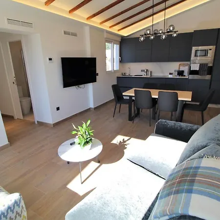 Atico Loft De Lujo Con Terraza Espectacular Y Vista A Los 2 Castillos