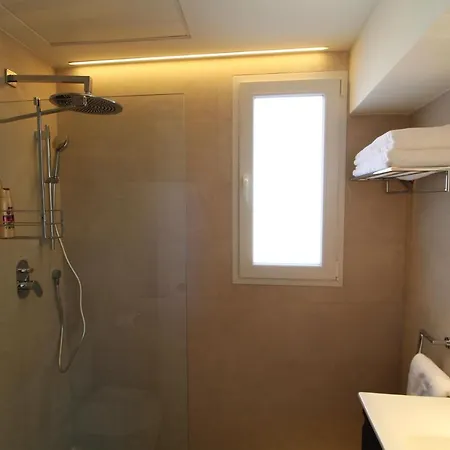 Atico Loft De Lujo Con Terraza Espectacular Y Vista A Los 2 Castillos Apartamento *
